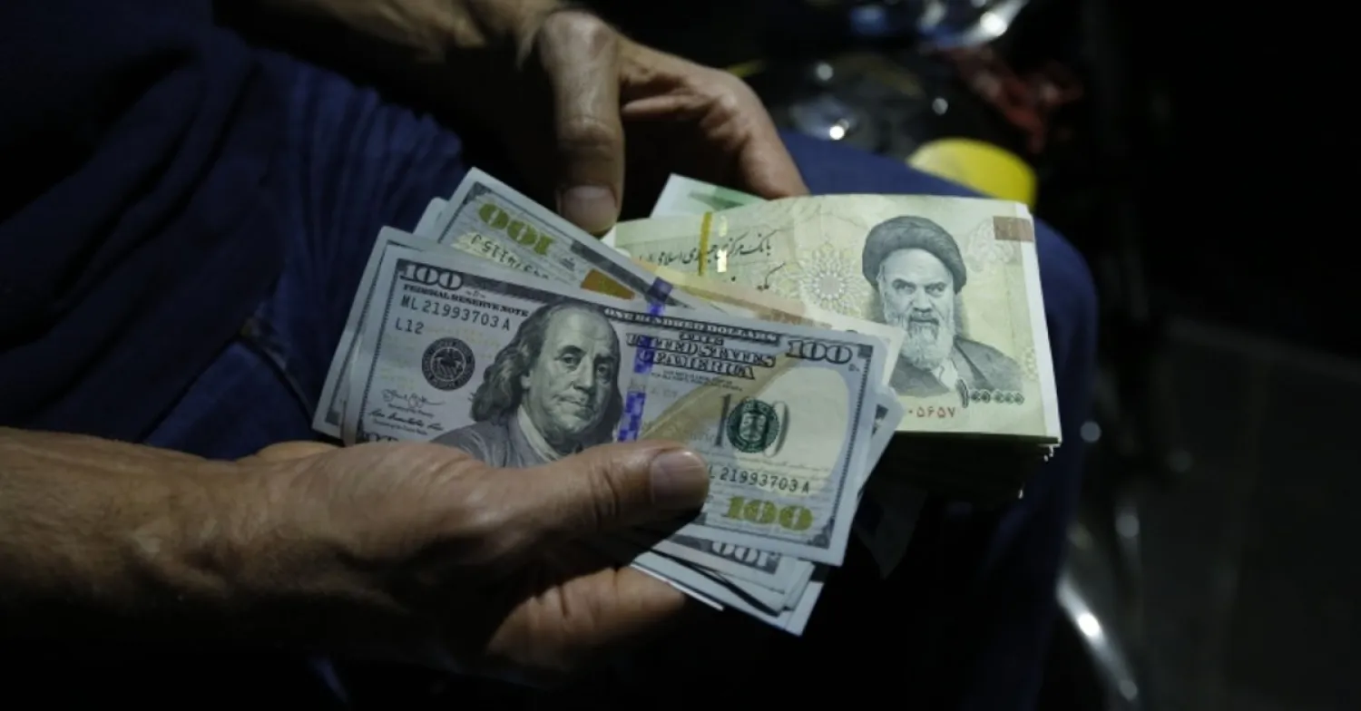 پیشبینی بورس فردا ۱۴ مهر | بازار در انتظار تعیین تکلیف دلار و ادامه رشد تورمی 2 dollar vs toman